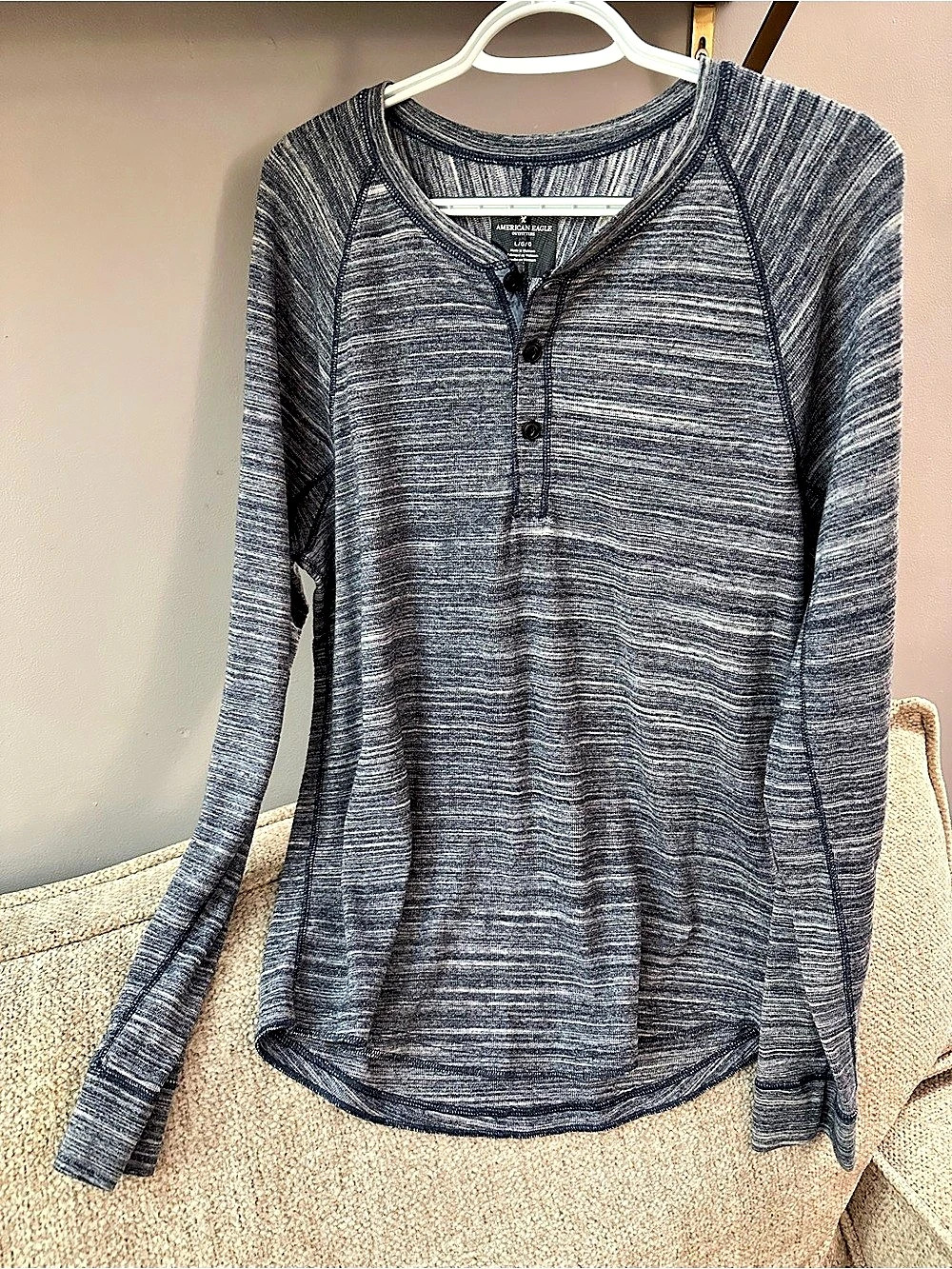 American Eagle Men's Long Sleeve Henley Gray Large Like New